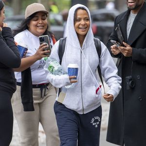 3 octobre 2025.

Christina Milian se balade dans les rues de Paris avec un café.  

Photo : GOFF  / BESTIMAGE