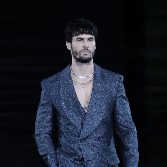 Baptiste Giabiconi au défilé « L' OREAL » Collection Prêt-à-Porter Printemps-Été 2026 lors de la Fashion Week de Paris (PFW), le  29 Septembre 2025.
© Denis Guignebourg / Bestimage