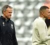 Le message de Luis Enrique pour Kylian Mbappé après la victoire du PSG

Le joueur du Paris Saint-Germain Kylian Mbappé (au centre) et son entraîneur Luis Enrique (à gauche) lors d'une séance d'entraînement au St. James' Park, à Newcastle, le mardi. PA Photos/ABACA