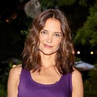 Katie Holmes porte LA tendance chromatique de la rentrée, son apparition à New York