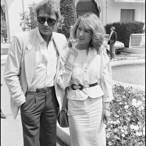 Archives - Johnny Hallyday et Nathalie Baye au Festival de Cannes en 1984 (ANGELI-RINDOFF / BESTIMAGE).