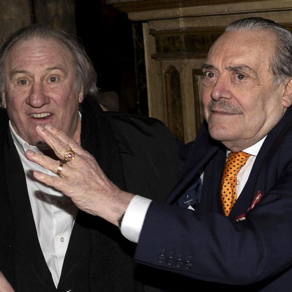 Gérard Depardieu réconcilié avec le "roi des paparazzis"

Gérard Depardieu et le paparazzi Rino Barillari se réconcilient au "Harry's Bar" à Rome le 19 janvier 2026. C'est au même endroit, le 21 mai 2024 que les deux hommes se sont accrochés. Gérard Depardieu aurait frappé le photographe à trois reprises au visage car ce dernier avait bousculé la compagne de Gérard Depardieu pour faire une série de photos. Après cet incident, les plaintes ont fusé de toute part....mais les images montrent que les deux hommes ont trouvé un terrain d'entente.
Zuma Press / Bestimage