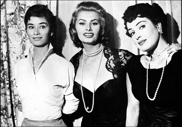 Rétro - Décès de l'actrice italienne Lea Massari - Archives - Sophia Loren, Lea Massari et Silvana Pampanini. LAPRESSE / BESTIMAGE