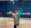 Âgé de seulement 16 ans, il impressionne chaque semaine sur le parquet au côté de sa partenaire Inès Vandamme.

Jungeli dans "Danse avec les stars" sur TF1