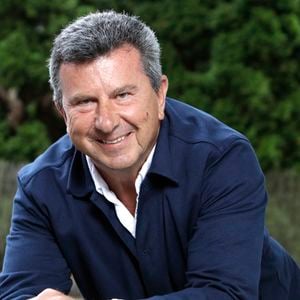 Pascal Bataille - 29ème édition de la Forêt des livres devenue Les écrivains chez Gonzague Saint-Bris à Chanceaux-près-Loches le 31 aout 2025. © Cédric Perrin/Bestimage