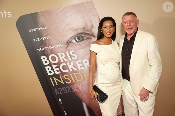 Enceinte de leur premier enfant !

Boris Becker et sa femme Lilian de Carvalho Monteiro (enceinte) lors de la présentation du livre "Inside" de Boris Becker au cinéma Delphi LUX à Berlin le 11 septembre 2025.

© Imago / PsnewZ / Bestimage
