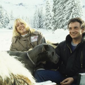 En France, à Megève, Michel Sardou avec sa femme Babette en février 1985.
Michel Ristroph via Bestimage