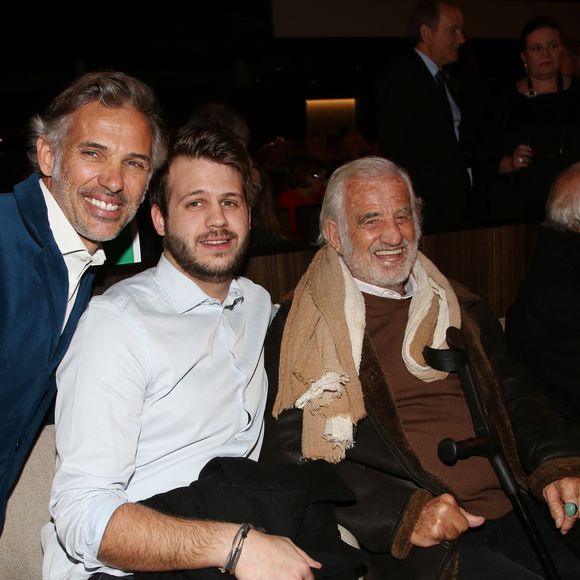 Paul Belmondo, Alessandro, Jean-Paul Belmondo et Victor Belmondo lors de la présentation en avant-première de 'The Gazelles' un film réalisé par Paul Belmondo et projeté à l'Unesco en présence de Audrey Azoulay la directrice générale de l'Unesco et Dominique Serra fondatrice et directrice du Rallye des Gazelles du Maroc.
 

Paris le 24 novembre 2017
© Denis Guignebourg / Bestimage
