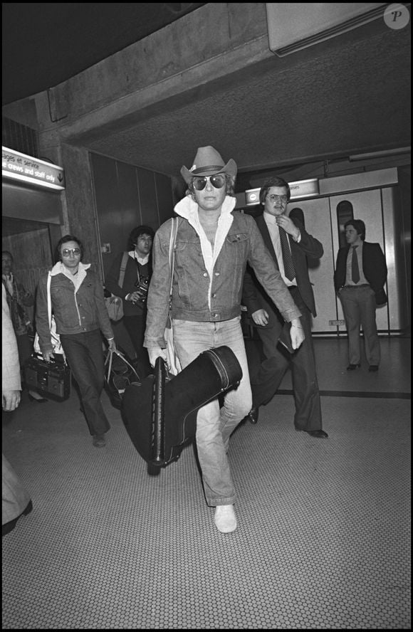 Johnny Hallday, à travers son cousin Lee qui était son impresario

Photo d'archive de Johnny Hallyday
©AGENCE / BESTIMAGE