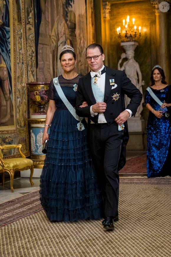 La princesse Victoria, Le prince Daniel - Arrivée de la famille royale de Suède au dîner en l'honneur des lauréats du Prix Nobel 2024 au palais royal de Stockholm. Le 11 décembre 2024