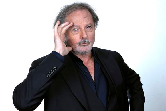 En 2002, il s'était moqué de l'ancienne ministre dans une émission de Laurent Ruquier.

Portrait de Christophe Aleveque lors de l'enregistrement de l'émission "Chez Jordan de Luxe" à Paris. Le 12 mars 2024
© Cédric Perrin / Bestimage