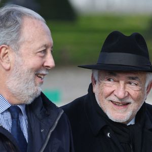 Chacun a suivi la cérémonie de son côté, dans une atmosphère empreinte de sobriété. 

Dominique Strauss-Kahn (DSK) - Hommage national rendu à l'ancien Premier ministre français Lionel Jospin à l'Hôtel des Invalides à Paris le 26 mars 2026. Dominique Jacovides/Bestimage