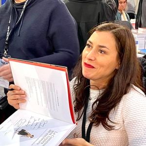 Olivia Ruiz lors de la 40e Foire du Livre de Brive à Brive-la-Gaillarde, en France, le 5 novembre 2022. © Fabien Faure/Bestimage