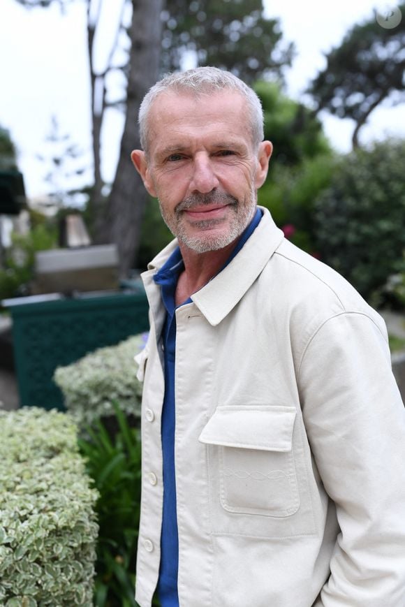 Il possède un  incroyable moulin du XVIIe-XVIIIème siècle 

Lambert Wilson (invité d'honneur du festival) lors de la 11ème édition du festival Cinéma & musique de film de La Baule le 27 juin 2025.

© Rachid Bellak / Bestimag