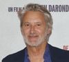 "La mort dans l'âme", le président d'honneur de Solidarité Sida a présenté ses excuses.

Antoine de Caunes - Première du film "De la Comédie-Française" au Grand Rex à Paris le 1er juin 2026. © Coadic Guirec/Bestimage
