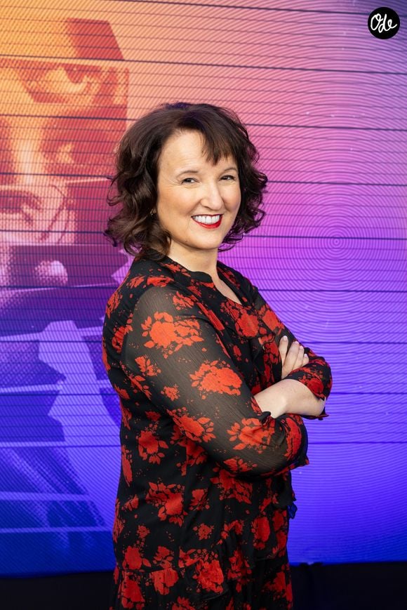 Exclusif - Anne Roumanoff en backstage de l'enregistrement de l'émission "Qui Ment?" présentée par B.Guillon et diffusée le le 23 juillet 2026 sur France 2, à Saint-Denis, Seine Daint-Denis, France, le 24 novembre 2025. © Jeremy Melloul/Bestimage