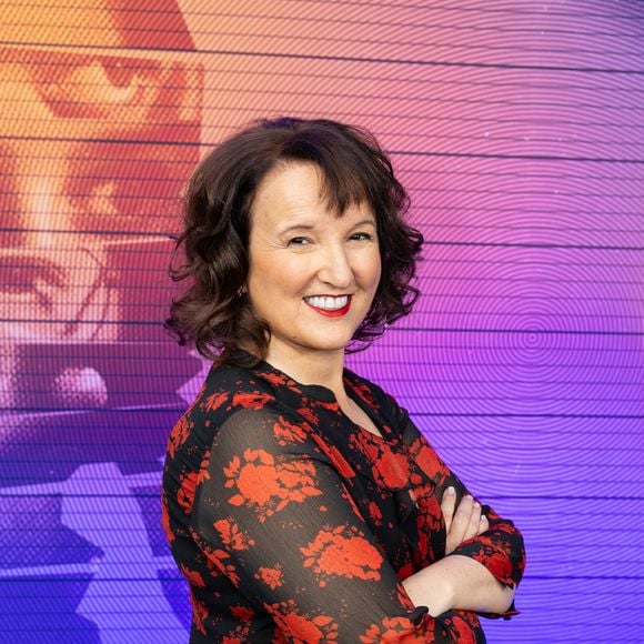 Exclusif - Anne Roumanoff en backstage de l'enregistrement de l'émission "Qui Ment?" présentée par B.Guillon et diffusée le le 23 juillet 2026 sur France 2, à Saint-Denis, Seine Daint-Denis, France, le 24 novembre 2025. © Jeremy Melloul/Bestimage