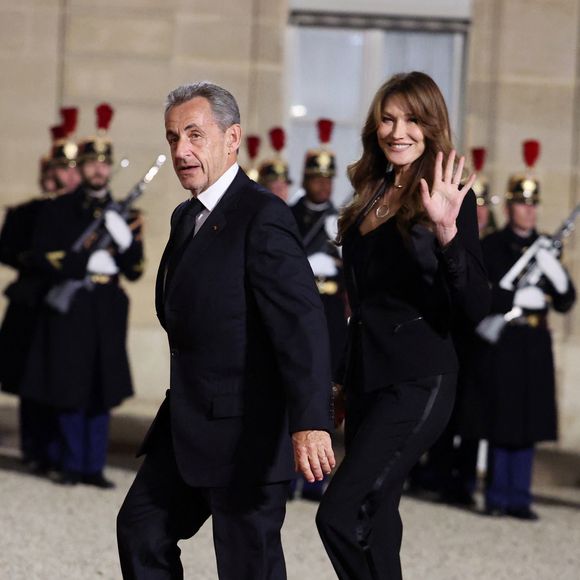 Nicolas Sarkozy et sa femme Carla Bruni-Sarkozy lors de l'accueil par le couple présidentiel français du président du Kazakhstan au palais de l'Elysée à Paris pour un dîner d'état le 5 novembre 2024.

© Dominique Jacovides / Bestimage