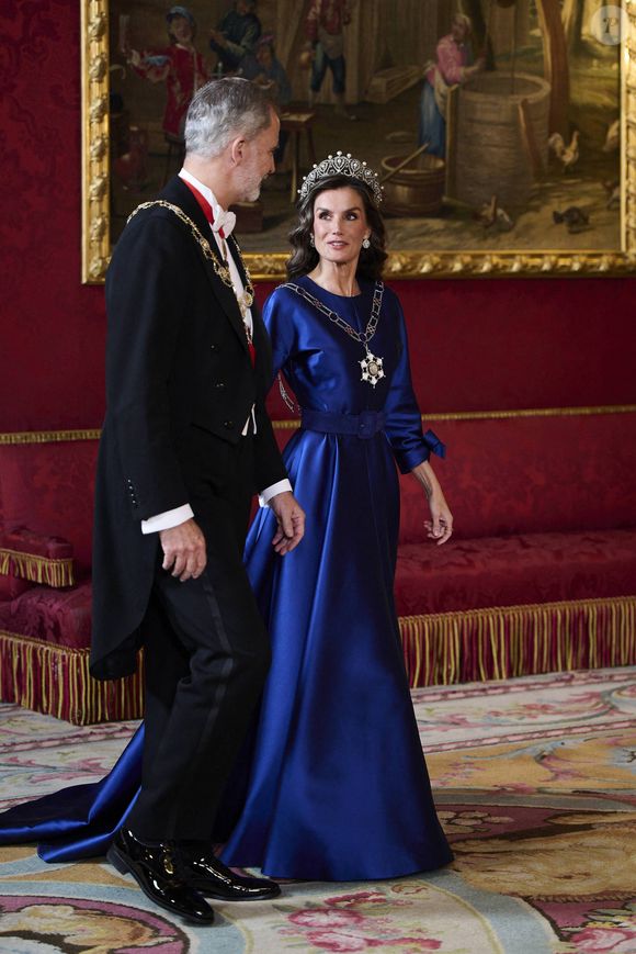 Le roi Felipe VI d'Espagne et la reine Letizia lors de la cérémonie d'accueil du sultan d'Oman Haïtham ben Tariq à Madrid le 4 novembre 2025. Photo par Cordon / Bestimage