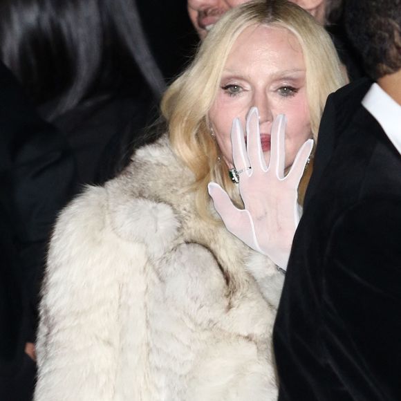 À noter également que, dans d’autres vidéos de la campagne, un remix de Bring Your Love est utilisé en bande-son.

New York, NY Des célébrités assistent à la soirée de clôture du Met Gala 2026 au Zero Bond à New York.

Photo : Backgrid USA / Bestimage