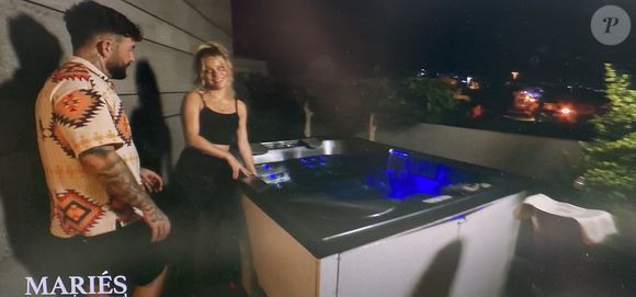 Laury et Anthony dans "Mariés au premier regard".