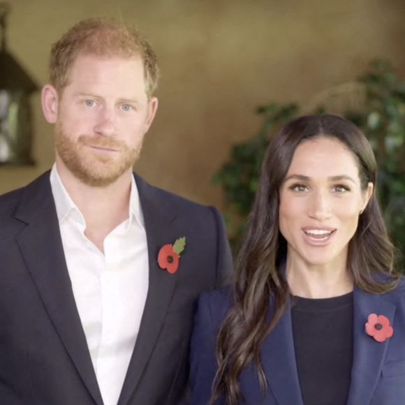 Grand changement pour le prince Harry et Meghan Markle

Les membres de la famille royale britannique auto-exilés, le prince Harry et Meghan Markle (duc et duchesse de Sussex), sont apparus ensemble pour la première fois en trois mois dans une nouvelle vidéo.
Crédit : JLPPA / Bestimage