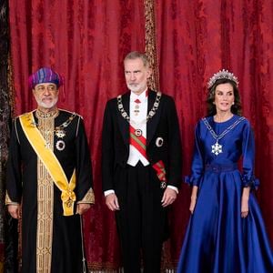 Le roi Felipe VI d'Espagne et la reine Letizia lors de la cérémonie d'accueil du sultan d'Oman Haïtham ben Tariq à Madrid le 4 novembre 2025. Photo par Cordon / Bestimage