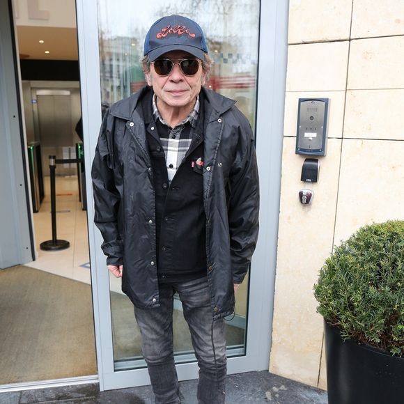Exclusif - Philippe Manoeuvre quitte les studios de la radio RTL à Paris le 20 janvier 2021.
© Panoramic / Bestimage