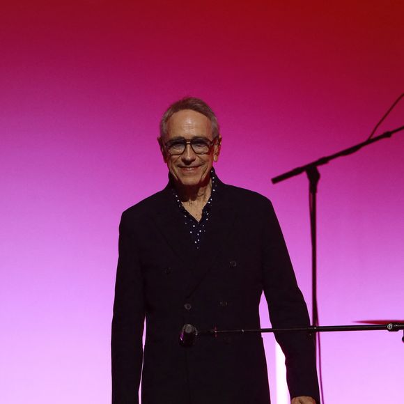 Celle d'Alain Chamfort

Alain Chamfort - Grand Prix de la Sacem 2025 au théâtre des Folies Bergère à Paris le 24 novembre 2025. © Marc Ausset-Lacroix/Bestimage