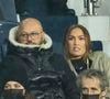 Le couple est totalement raccord sur l'éducation de leurs enfants
Vitaa (enceinte de son 3ème enfant) et son mari Hicham Bendaoud, Nikola Karabatic et sa compagne Geraldine Pillet , Alain Prost - People lors de la huitième de finale aller de la Ligue des champions entre le PSG et le Real Madrid au Parc des Princes à Paris le 15 février 2022. © Cyril Moreau/Bestimage