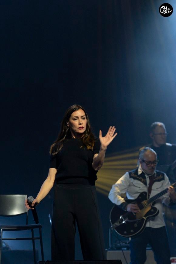 Olivia Ruiz sur scène lors de la soirée de gala de la Fondation Recherche Alzheimer- Paris 2026 à l'Olympia le 30 mars 2026. © Borde / Rindoff / Bestimage