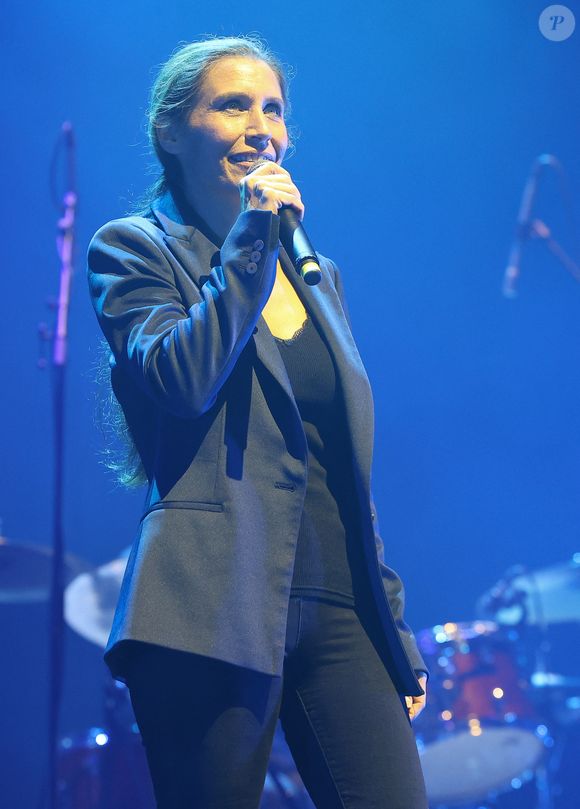 Exclusif - Emily Bécaud - Concert "Et Maintenant", le spectacle hommage à Gilbert Bécaud interprété par Jules Grison avec la participation exceptionnelle de sa fille, Emily Bécaud à l'Olympia, Parisle 17 septembre 2023. © Coadic Guirec/Bestimage