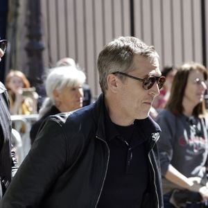 Maxim Nucci, Guillaume Canet - Arrivées aux obsèques de Nadia Farès en l'église Saint-Jean-de-Montmartre à Paris, le 24 avril 2026. N.Farès est décédée le 17 avril 2026 quelques jours après un "incident cardiaque" survenu le 12 avril 2026 dans la piscine du complexe sportif, Blanche (9ème).