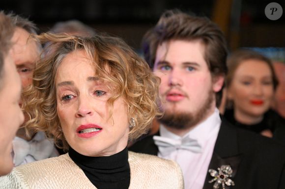 Info - Sharon Stone annonce la mort de son frère Michael Stone (74 ans) sur Instagram - Sharon Stone und Sohn Laird Vonne Stone - Les célébrations lors du "Bal de l'Opéra de Vienne 2026" à l'Opéra d'État de Vienne, le 12 février 2026.