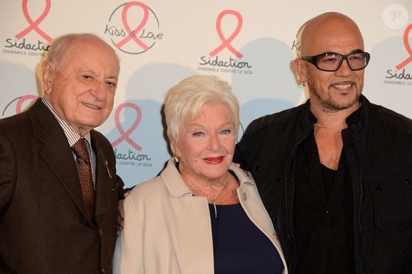 Pierre Berge, Line Renaud et Pascal Obispo participant à une conférence de presse pour promouvoir le nouvel album 'Kiss and Love' pour Sidaction à Elysees Biarritz à Paris, France le 22 octobre 2014. Photos par Nicolas Briquet/ABACAPRESS.COM