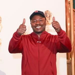 Ils sont nés de sa relation avec Chloé Bensemoun, héritière de la famille Partouche.
Mc Solaar lors de la 37ème Nuit des Molières aux Folies Bergère à Paris le 4 mai 2026. © Jack Tribeca / Bestimage
