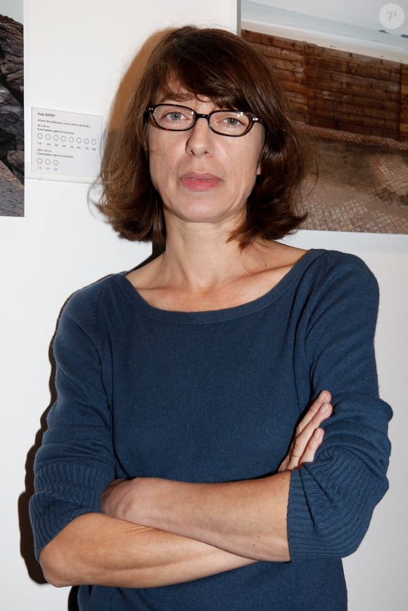 Kate Barry posant lors de son exposition de photos à la Zeartgallerie de Dinard, France, le 05 octobre 2012. Photo Audrey Poree/ABACAPRESS.COM