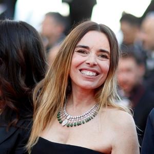 La comédienne affirme toutefois pouvoir compter sur le soutien de son époux.

Elodie Bouchez - Montée des marches du film « Histoires de la nuit » lors du 79ème Festival International du Film de Cannes, le 22 mai 2026. © Jacovides-Moreau / Bestimage