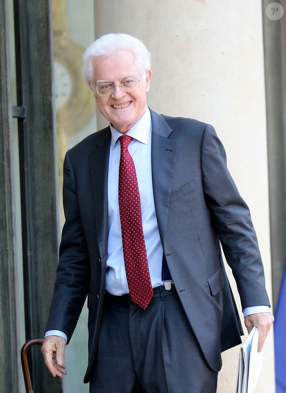 Lionel Jospin - L'equipe de France de basket est recue au palais de l'Elysee a Paris apres sa victoire a l'Euro 2013 contre la Lituanie. Paris, le 23 septembre 2013