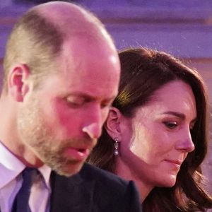 Le prince William arbore une barbe depuis l'été dernier
Le prince William, prince de Galles, et Catherine (Kate) Middleton, princesse de Galles, assistent à une cérémonie de commémoration des 80 ans de la libération du camp de concentration d'Auschwitz-Birkenau au Guildhall à Londres. Julien Burton / Bestimage