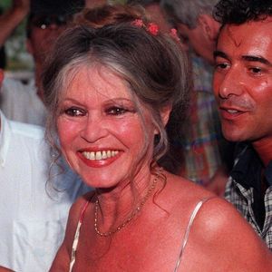 Elle est décédée le 28 décembre dernier dans sa propriété de La Madrague, à Saint-Tropez.
Bernard Montiel et Brigitte Bardot. Backgrid UK/ Bestimage