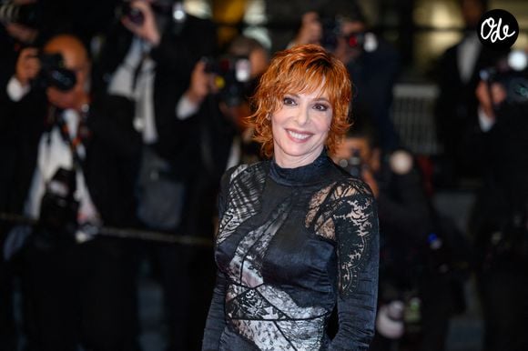 Mylène Farmer assiste à la projection du film « Dalloway » et au tapis rouge au Palais des Festivals de Cannes, en France, le 15 mai 2025, dans le cadre du 78e Festival de Cannes. 

Photo par Nicolas Genin/ABACAPRESS.COM