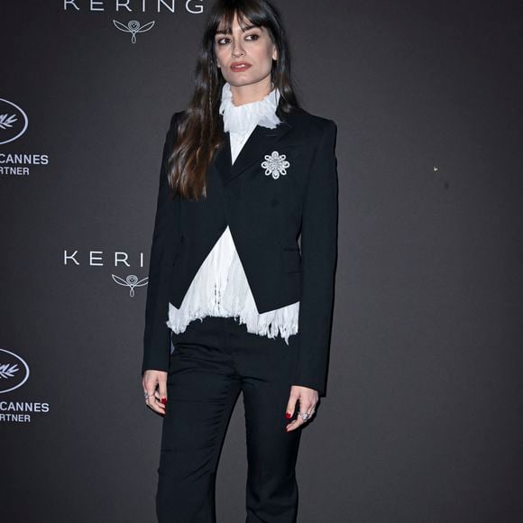 Clara Luciani - Photocall du dîner "Women In Motion, Kering", Place de la Castre lors du 78ème Festival International du Film de Cannes le 18 mai 2025. © Olivier Borde/Bestimage
