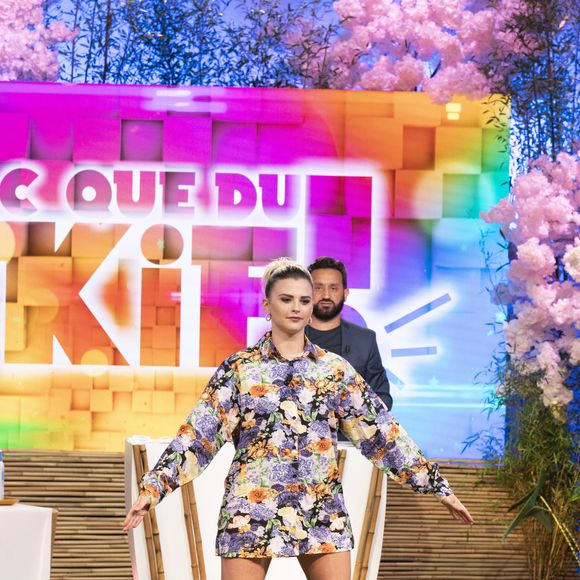 Exclusif  - Kelly Vedovelli et Cyril Hanouna pour l'enregistrement de l'émission "C que du kif!" sur C8  à Paris le 12 mai 2020. © Jack Tribeca / Bestimage