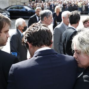 Alessandro Belmondo, Giacomo et Luana Belmondo - Sorties - Obsèques de Jean-Paul Belmondo en l'église Saint-Germain-des-Prés, à Paris le 10 septembre 2021.
© Cyril Moreau / Bestimage
