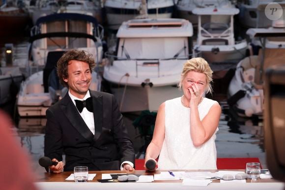 Exclusif -  Bertrand Chameroy, Anne-Elisabeth Lemoine, sur le plateau de l'émission "C à vous" lors du 78ème Festival International du Film de Cannes, France, le 23 mai 2025. © Jack Tribeca/Bestimage