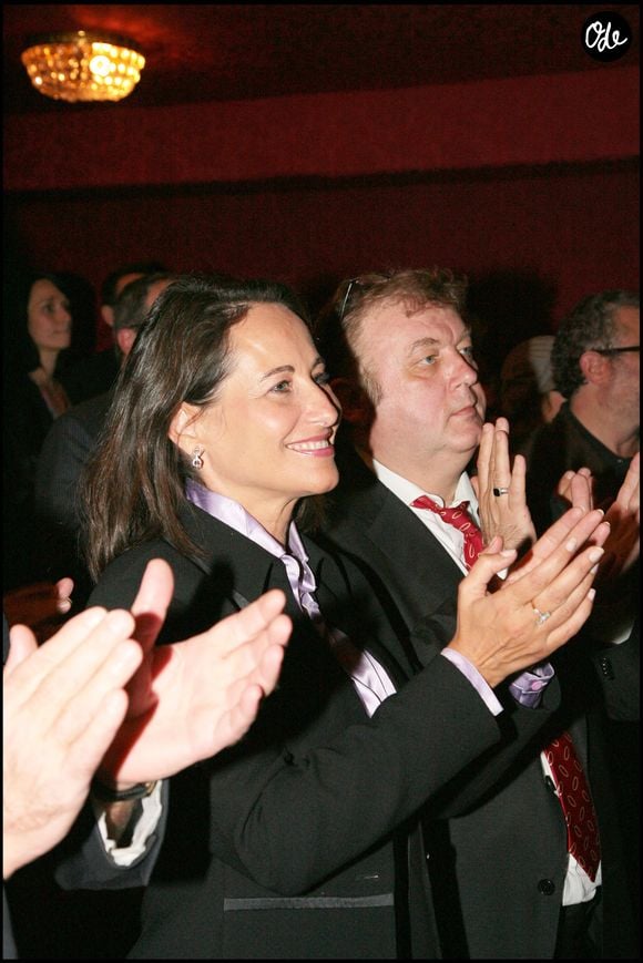 C'est à cause de Ségolène Royal !

Dominique Besnehard et Ségolène Royal à la générale de la pièce "Les Fugueuses" en 2007 au théâtre des Variétés.
© RINDOFF-GUIREC / BESTIMAGE