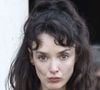 Charlotte Le Bon a aussi été aperçue.

Charlotte Le Bon  aux obsèques de M.Satrapi au Crématorium du Père-Lachaise à Paris, le 19 juin 2026. 
© Cyril Moreau / Bestimage