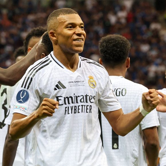 Kylian Mbappé remporte sa première victoire avec le Real Madrid en finale de la Supercoupe de l'UEFA à Varsovie le 14 août 2024.

© Fabio Sasso/ZUMA Press Wire / Bestimage