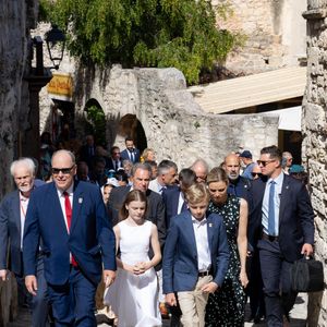 Le prince Albert II de Monaco, la princesse Charlène de Monaco, le prince Jacques de Monaco, marquis des Baux et la princesse Gabriella de Monaco lors de leur visite officielle aux Baux-de-Provence, France, le 5 septembre 2026. © OLivier Huitel/Pool MOnaco/Bestimage